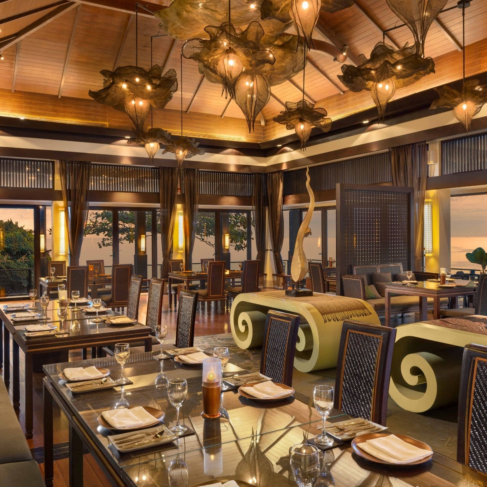 saffron-restaurant.jpg