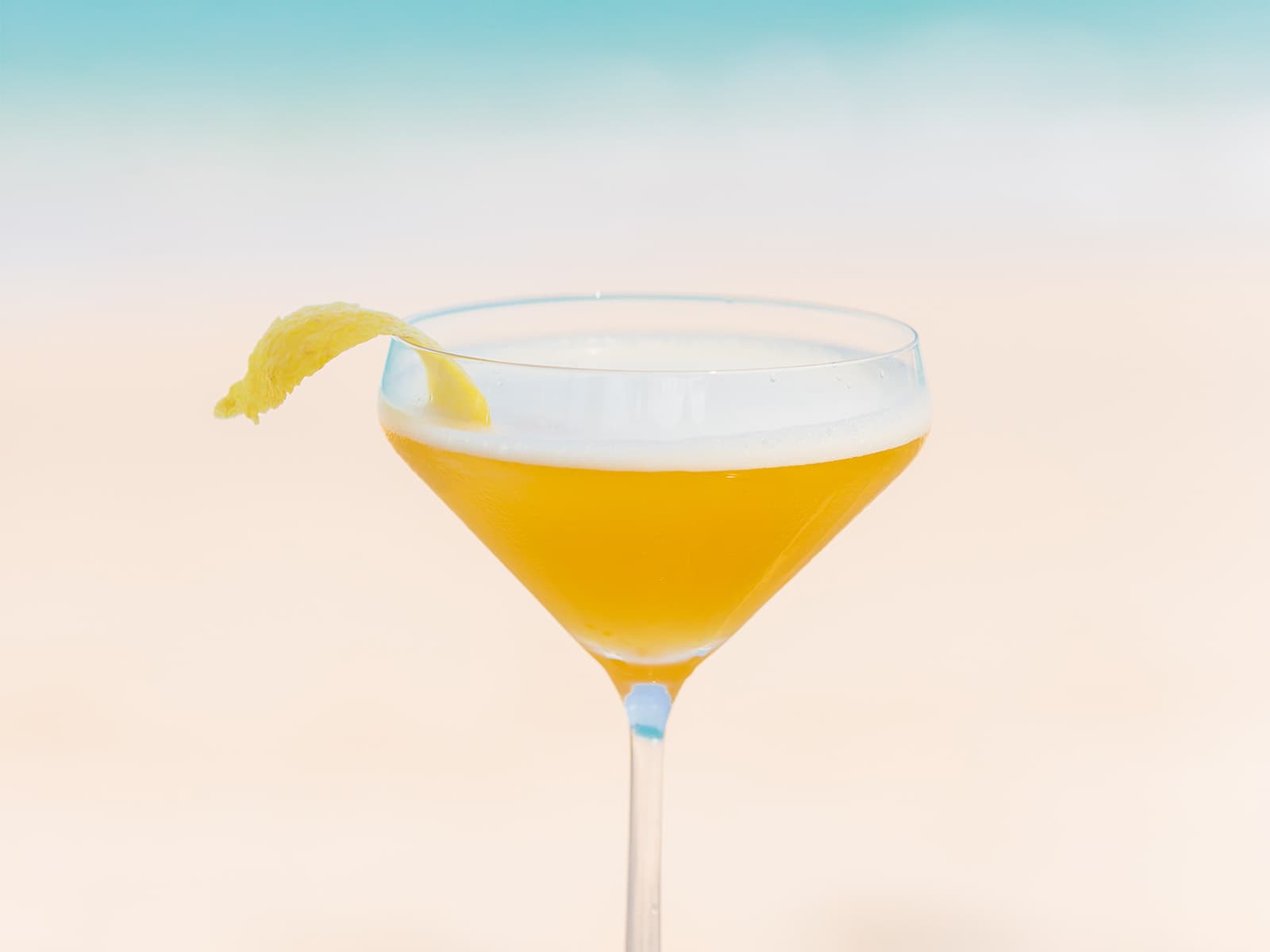 garrya-tongsai-bay-samui-po-lad-beach-bar-image2.jpg